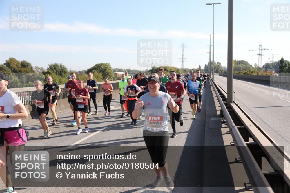 03.10.2025 - Köhlbrandbrückenlauf Yannick Fuchs http://msf.ph/oto/9180504 03.10.2025 11:21:30 Position 3 6300 meine-sportfotos.de