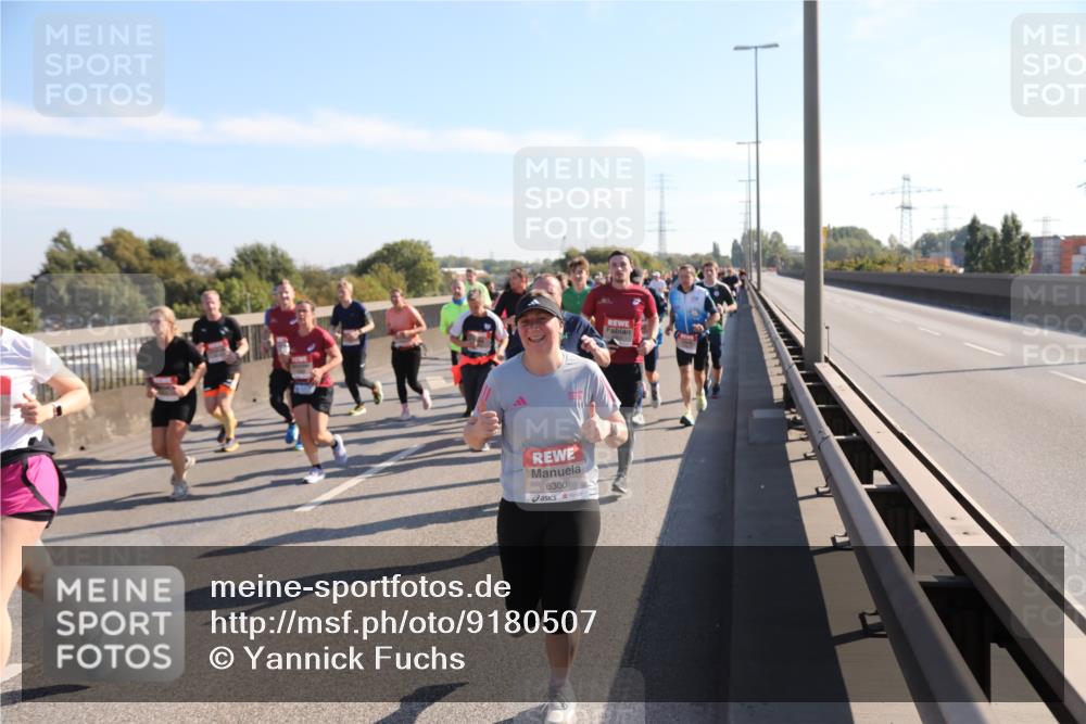 03.10.2025 - Köhlbrandbrückenlauf Yannick Fuchs http://msf.ph/oto/9180507 03.10.2025 11:21:30 Position 3 6300 meine-sportfotos.de