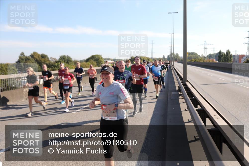 03.10.2025 - Köhlbrandbrückenlauf Yannick Fuchs http://msf.ph/oto/9180510 03.10.2025 11:21:31 Position 3 6300 meine-sportfotos.de