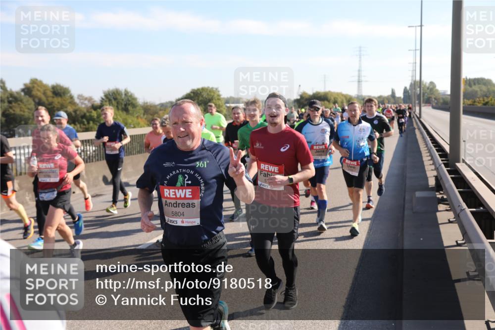 03.10.2025 - Köhlbrandbrückenlauf Yannick Fuchs http://msf.ph/oto/9180518 03.10.2025 11:21:31 Position 3 361, 5804 meine-sportfotos.de