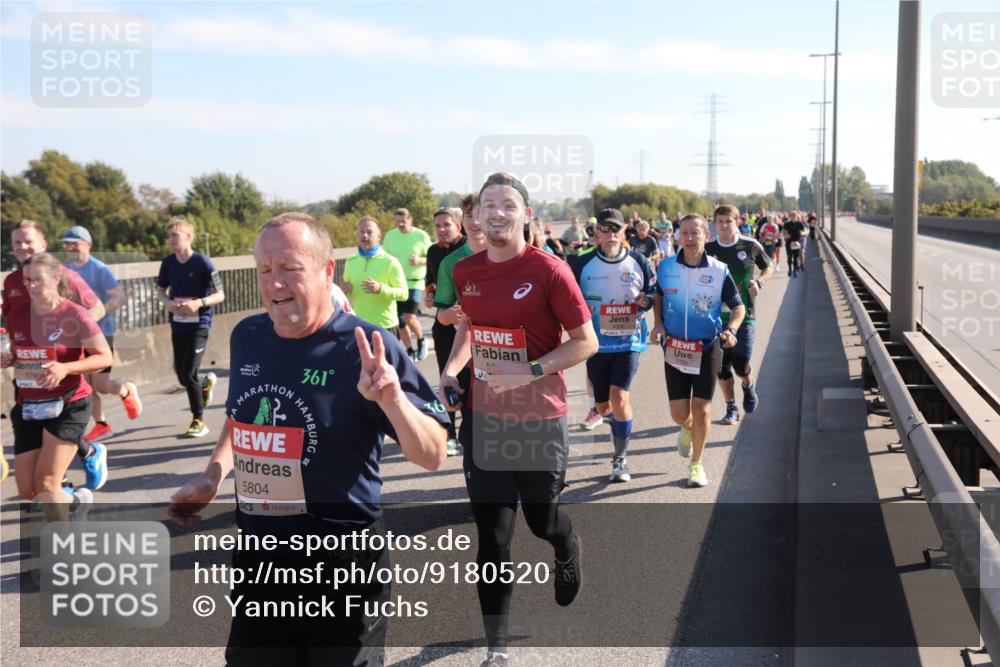 03.10.2025 - Köhlbrandbrückenlauf Yannick Fuchs http://msf.ph/oto/9180520 03.10.2025 11:21:32 Position 3 361, 5804, 36, 1 meine-sportfotos.de
