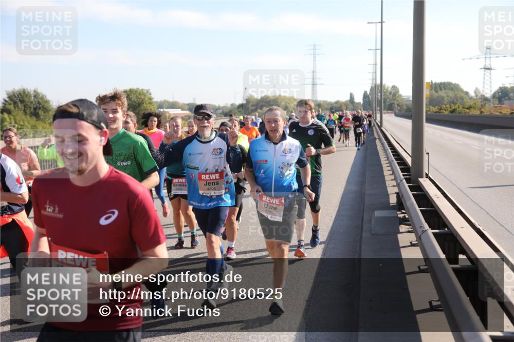 03.10.2025 - Köhlbrandbrückenlauf Yannick Fuchs http://msf.ph/oto/9180525 03.10.2025 11:21:32 Position 3 6440, 4306, 5700, 18 meine-sportfotos.de