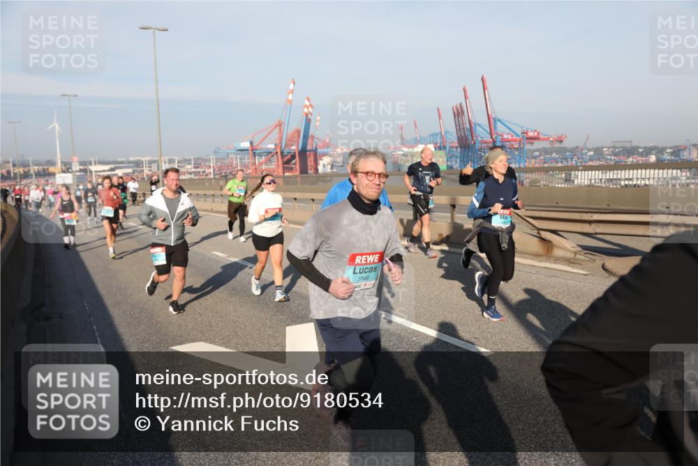 03.10.2025 - Köhlbrandbrückenlauf Yannick Fuchs http://msf.ph/oto/9180534 03.10.2025 08:54:53 Position 2 2769 meine-sportfotos.de
