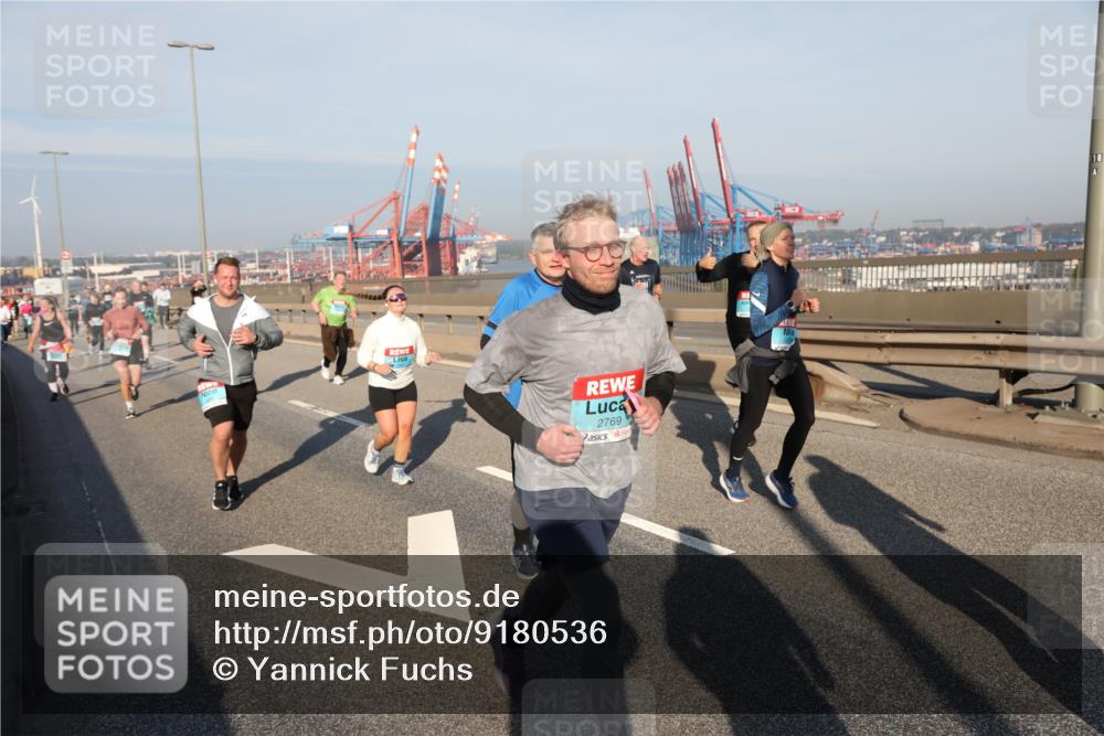 03.10.2025 - Köhlbrandbrückenlauf Yannick Fuchs http://msf.ph/oto/9180536 03.10.2025 08:54:53 Position 2 2769, 18 meine-sportfotos.de