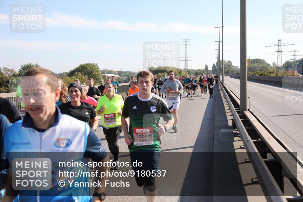 03.10.2025 - Köhlbrandbrückenlauf Yannick Fuchs http://msf.ph/oto/9180537 03.10.2025 11:21:33 Position 3 5806 meine-sportfotos.de