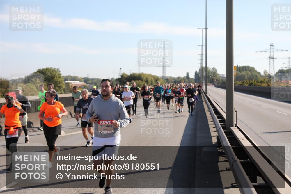 03.10.2025 - Köhlbrandbrückenlauf Yannick Fuchs http://msf.ph/oto/9180551 03.10.2025 11:21:35 Position 3 5816 meine-sportfotos.de
