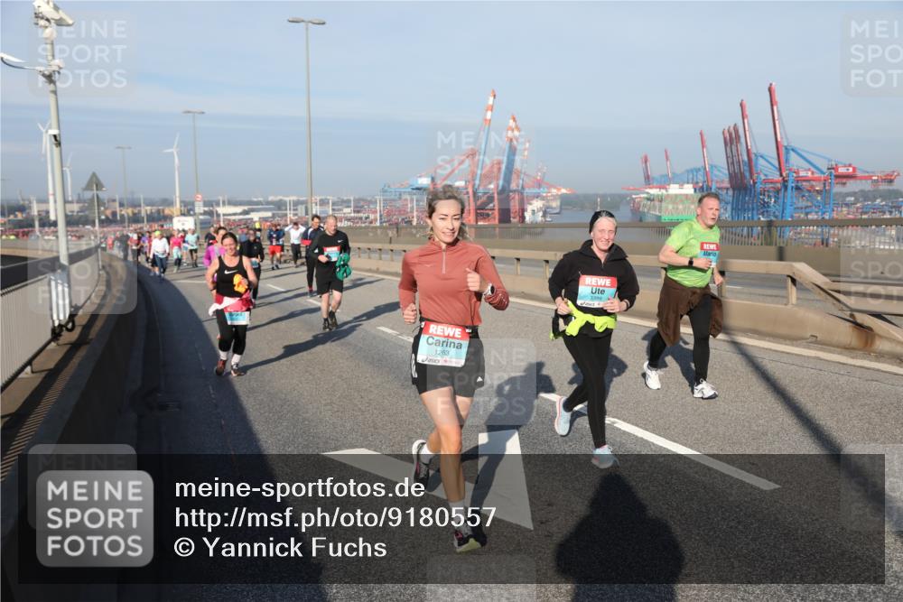 03.10.2025 - Köhlbrandbrückenlauf Yannick Fuchs http://msf.ph/oto/9180557 03.10.2025 08:54:57 Position 2 1263, 3399 meine-sportfotos.de