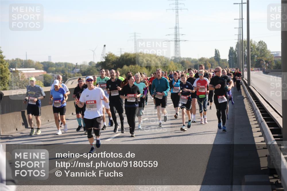 03.10.2025 - Köhlbrandbrückenlauf Yannick Fuchs http://msf.ph/oto/9180559 03.10.2025 11:21:36 Position 3 247, 95 meine-sportfotos.de