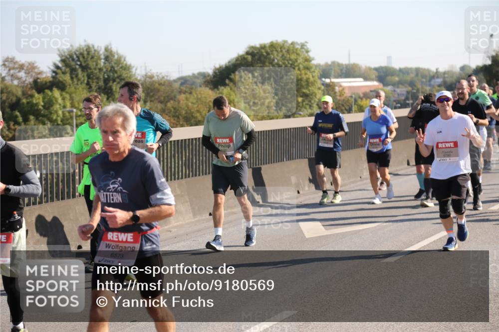 03.10.2025 - Köhlbrandbrückenlauf Yannick Fuchs http://msf.ph/oto/9180569 03.10.2025 11:21:37 Position 3 6573, 6790 meine-sportfotos.de