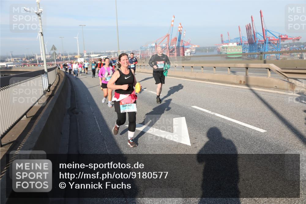 03.10.2025 - Köhlbrandbrückenlauf Yannick Fuchs http://msf.ph/oto/9180577 03.10.2025 08:54:59 Position 2 3113 meine-sportfotos.de