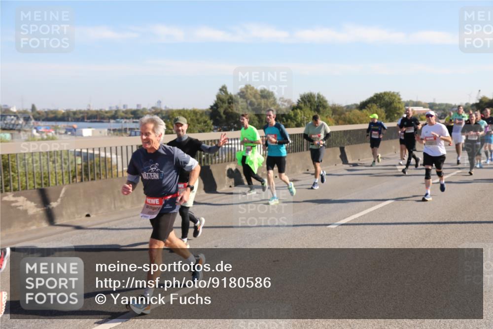 03.10.2025 - Köhlbrandbrückenlauf Yannick Fuchs http://msf.ph/oto/9180586 03.10.2025 11:21:38 Position 3  meine-sportfotos.de