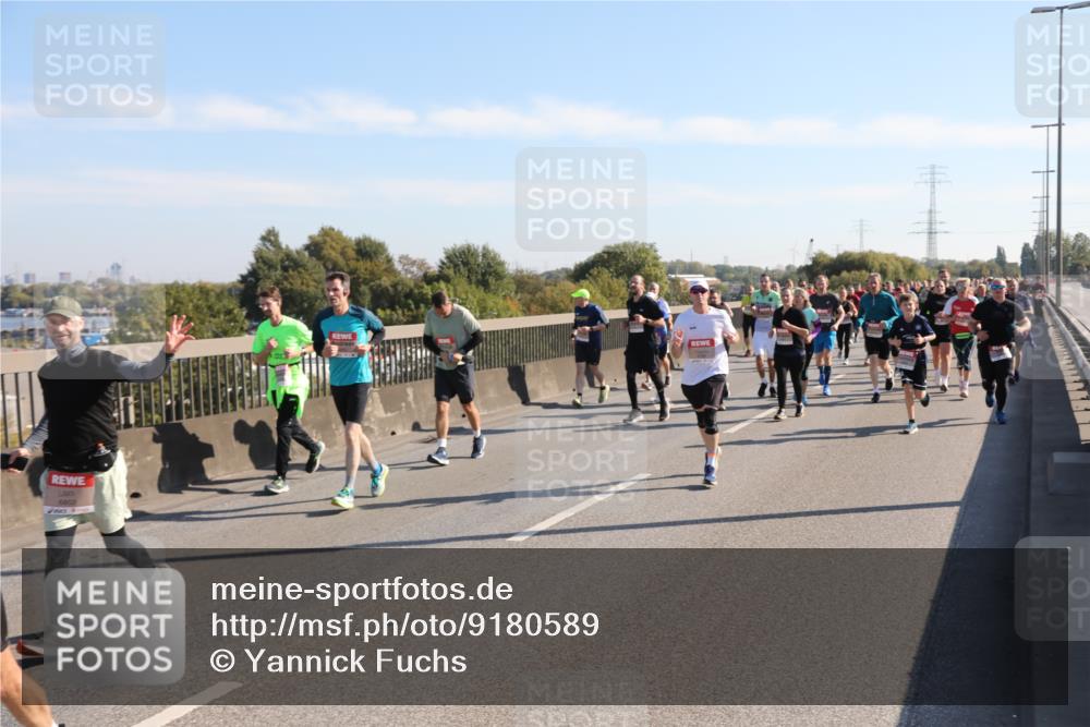 03.10.2025 - Köhlbrandbrückenlauf Yannick Fuchs http://msf.ph/oto/9180589 03.10.2025 11:21:39 Position 3  meine-sportfotos.de