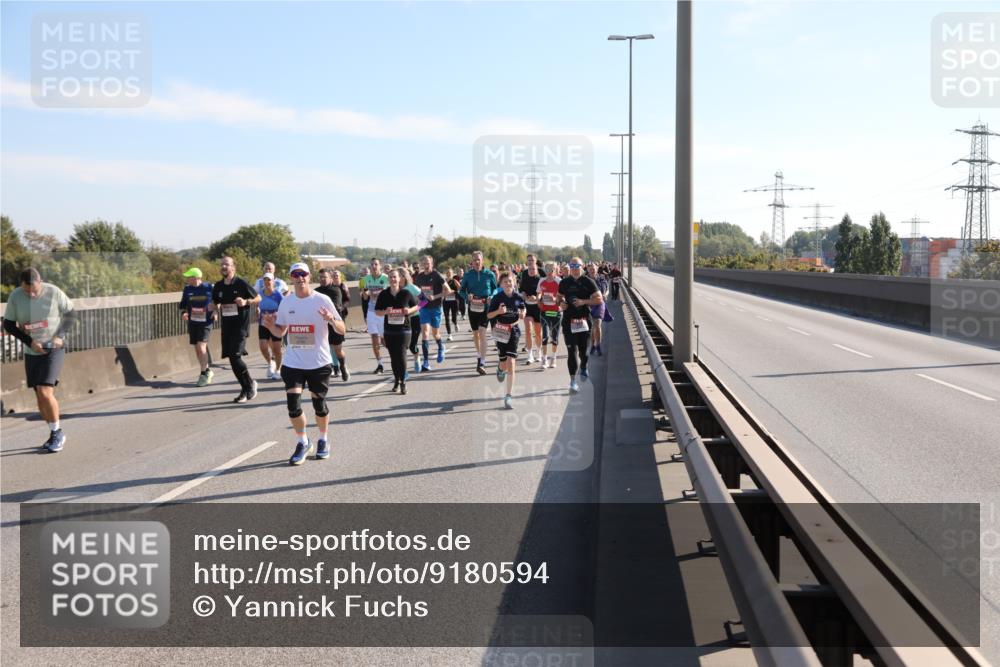 03.10.2025 - Köhlbrandbrückenlauf Yannick Fuchs http://msf.ph/oto/9180594 03.10.2025 11:21:39 Position 3  meine-sportfotos.de