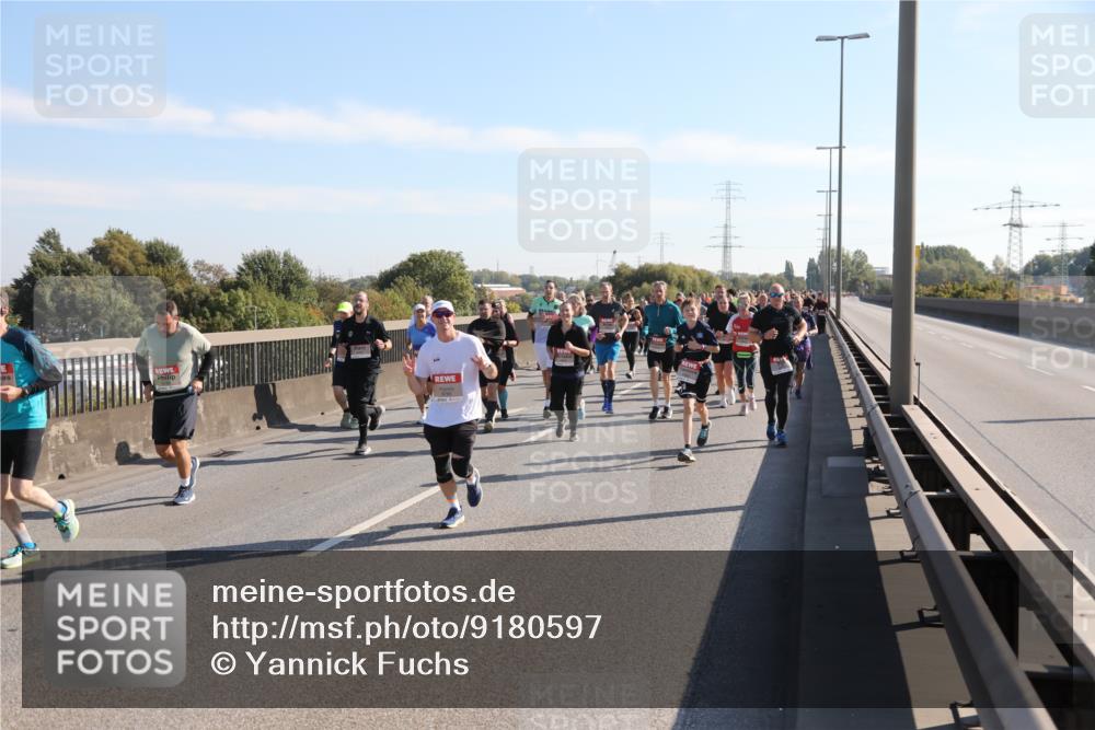 03.10.2025 - Köhlbrandbrückenlauf Yannick Fuchs http://msf.ph/oto/9180597 03.10.2025 11:21:39 Position 3  meine-sportfotos.de