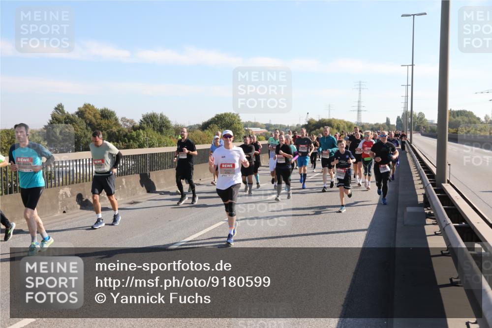 03.10.2025 - Köhlbrandbrückenlauf Yannick Fuchs http://msf.ph/oto/9180599 03.10.2025 11:21:39 Position 3  meine-sportfotos.de
