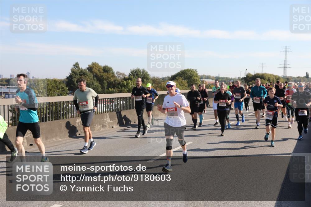 03.10.2025 - Köhlbrandbrückenlauf Yannick Fuchs http://msf.ph/oto/9180603 03.10.2025 11:21:40 Position 3 6790 meine-sportfotos.de