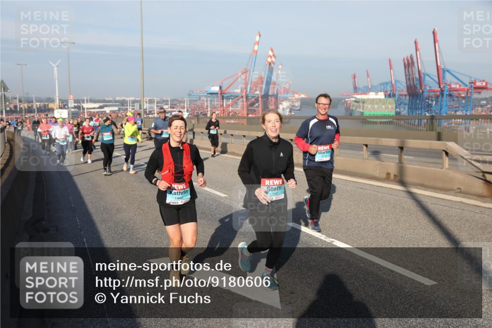 03.10.2025 - Köhlbrandbrückenlauf Yannick Fuchs http://msf.ph/oto/9180606 03.10.2025 08:55:03 Position 2 1440, 1732 meine-sportfotos.de