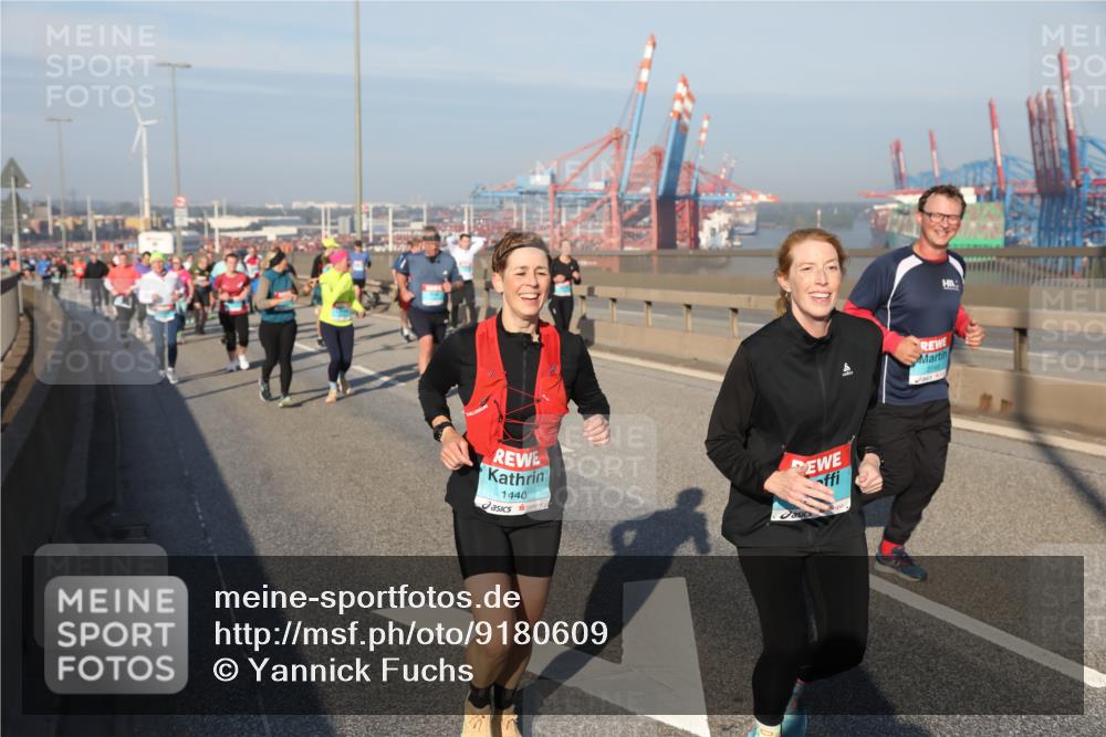 03.10.2025 - Köhlbrandbrückenlauf Yannick Fuchs http://msf.ph/oto/9180609 03.10.2025 08:55:03 Position 2 1440, 3149 meine-sportfotos.de