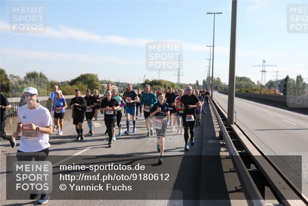 03.10.2025 - Köhlbrandbrückenlauf Yannick Fuchs http://msf.ph/oto/9180612 03.10.2025 11:21:40 Position 3 6790 meine-sportfotos.de