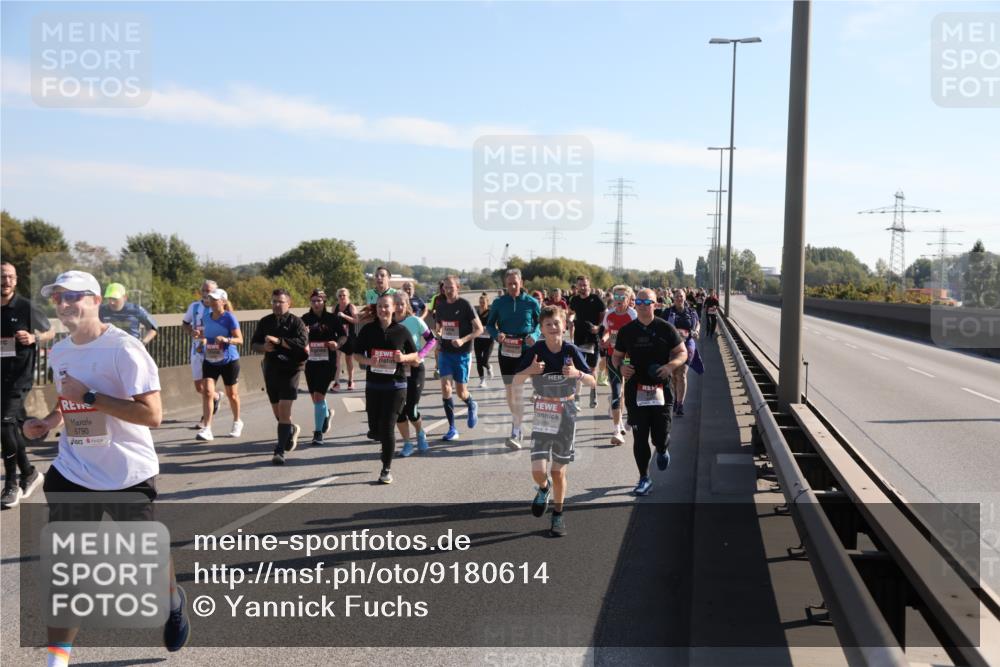 03.10.2025 - Köhlbrandbrückenlauf Yannick Fuchs http://msf.ph/oto/9180614 03.10.2025 11:21:40 Position 3 6790 meine-sportfotos.de