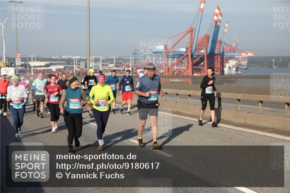 03.10.2025 - Köhlbrandbrückenlauf Yannick Fuchs http://msf.ph/oto/9180617 03.10.2025 08:55:04 Position 2 2296 meine-sportfotos.de