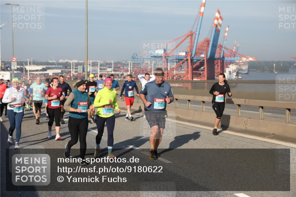 03.10.2025 - Köhlbrandbrückenlauf Yannick Fuchs http://msf.ph/oto/9180622 03.10.2025 08:55:05 Position 2 1993, 2213 meine-sportfotos.de