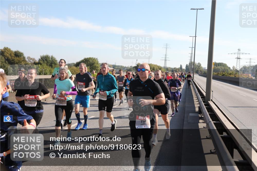 03.10.2025 - Köhlbrandbrückenlauf Yannick Fuchs http://msf.ph/oto/9180623 03.10.2025 11:21:42 Position 3 4607, 6119, 4882 meine-sportfotos.de