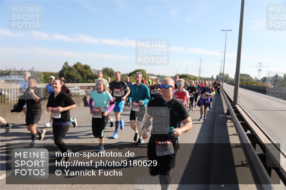 03.10.2025 - Köhlbrandbrückenlauf Yannick Fuchs http://msf.ph/oto/9180629 03.10.2025 11:21:43 Position 3 4882 meine-sportfotos.de