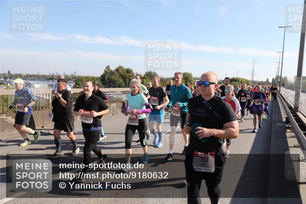 03.10.2025 - Köhlbrandbrückenlauf Yannick Fuchs http://msf.ph/oto/9180632 03.10.2025 11:21:43 Position 3 4607, 6119, 4882 meine-sportfotos.de