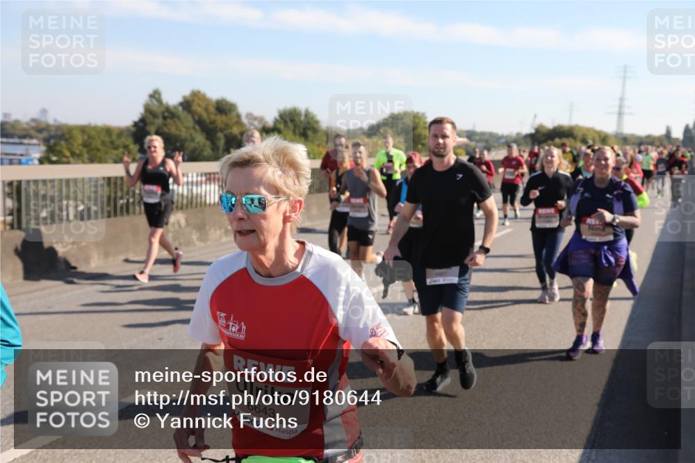 03.10.2025 - Köhlbrandbrückenlauf Yannick Fuchs http://msf.ph/oto/9180644 03.10.2025 11:21:44 Position 3 6643 meine-sportfotos.de