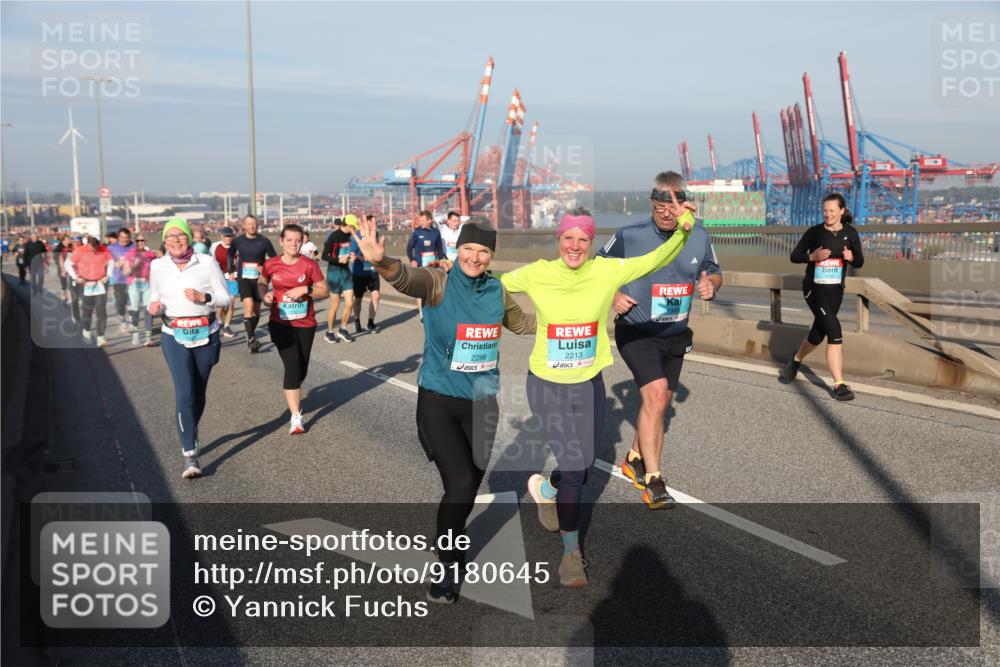 03.10.2025 - Köhlbrandbrückenlauf Yannick Fuchs http://msf.ph/oto/9180645 03.10.2025 08:55:07 Position 2 2296, 2213 meine-sportfotos.de