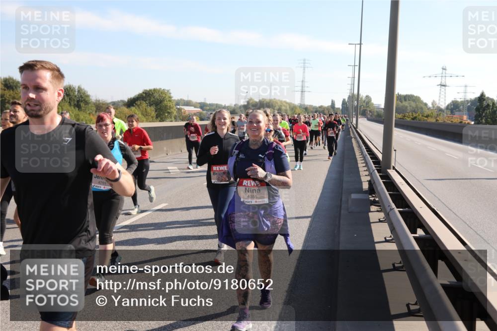 03.10.2025 - Köhlbrandbrückenlauf Yannick Fuchs http://msf.ph/oto/9180652 03.10.2025 11:21:45 Position 3 4987, 4701, 4355 meine-sportfotos.de