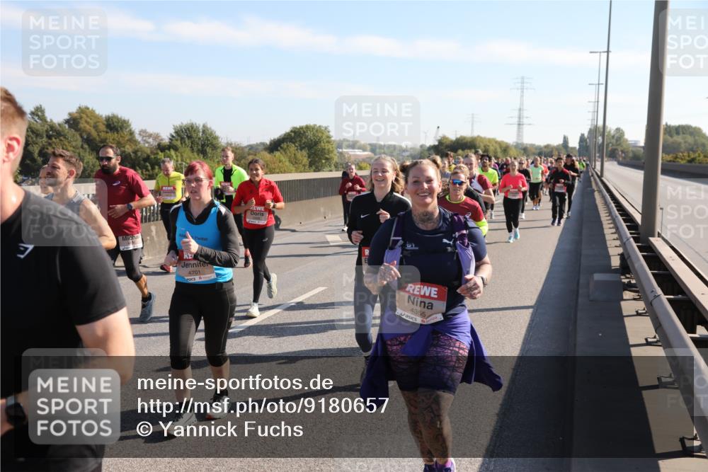 03.10.2025 - Köhlbrandbrückenlauf Yannick Fuchs http://msf.ph/oto/9180657 03.10.2025 11:21:46 Position 3 4701, 4355 meine-sportfotos.de