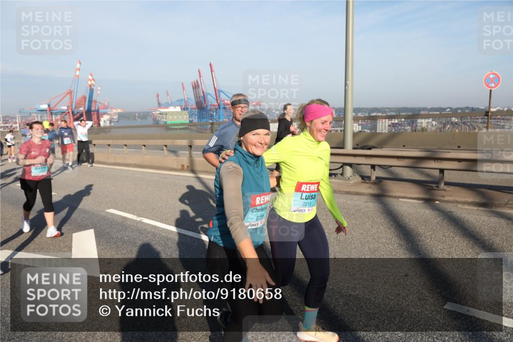 03.10.2025 - Köhlbrandbrückenlauf Yannick Fuchs http://msf.ph/oto/9180658 03.10.2025 08:55:08 Position 2 7, 2296, 2213 meine-sportfotos.de