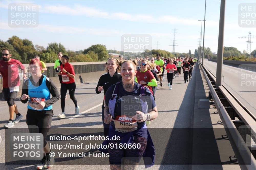 03.10.2025 - Köhlbrandbrückenlauf Yannick Fuchs http://msf.ph/oto/9180660 03.10.2025 11:21:46 Position 3 4701, 4355 meine-sportfotos.de