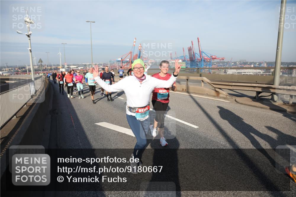 03.10.2025 - Köhlbrandbrückenlauf Yannick Fuchs http://msf.ph/oto/9180667 03.10.2025 08:55:09 Position 2 18 meine-sportfotos.de