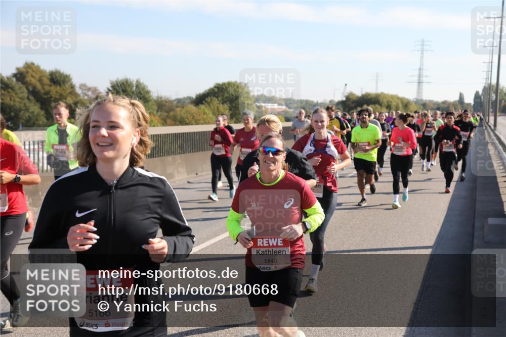 03.10.2025 - Köhlbrandbrückenlauf Yannick Fuchs http://msf.ph/oto/9180668 03.10.2025 11:21:47 Position 3 5166, 5840 meine-sportfotos.de