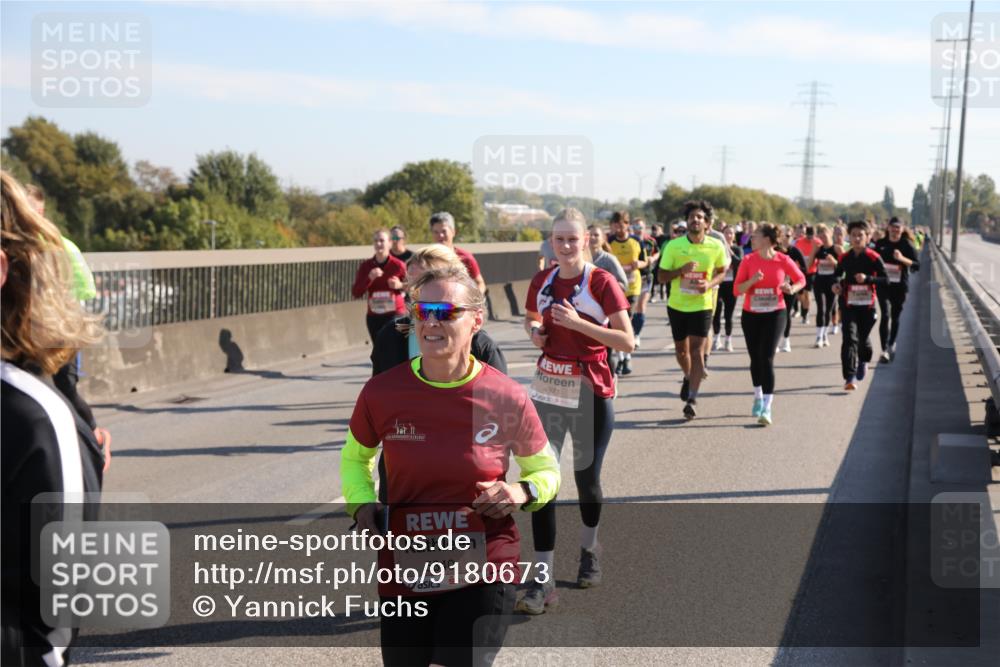 03.10.2025 - Köhlbrandbrückenlauf Yannick Fuchs http://msf.ph/oto/9180673 03.10.2025 11:21:47 Position 3 5840, 4971 meine-sportfotos.de