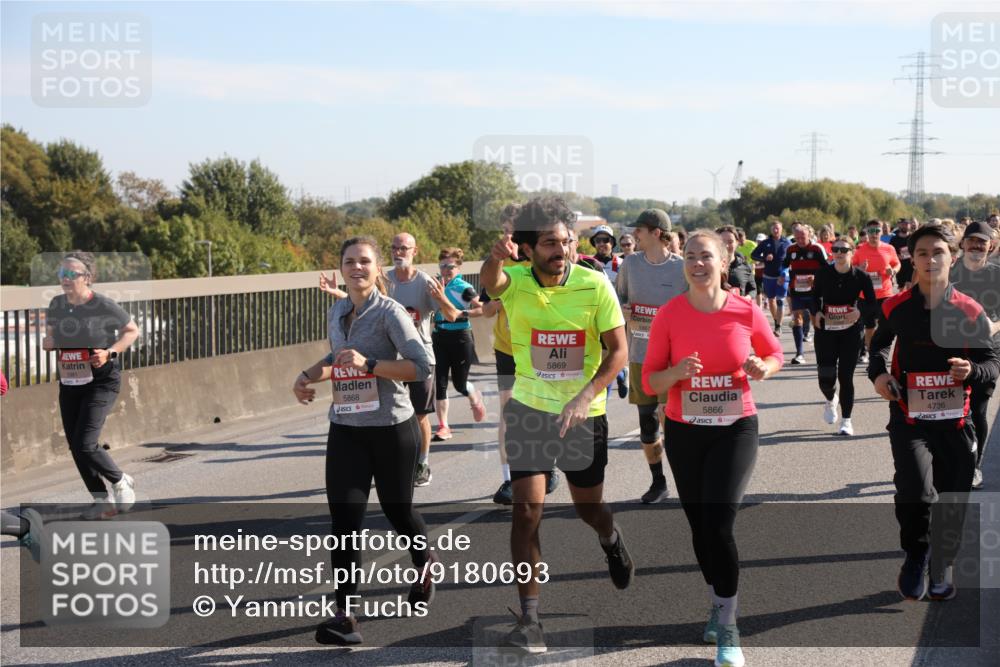 03.10.2025 - Köhlbrandbrückenlauf Yannick Fuchs http://msf.ph/oto/9180693 03.10.2025 11:21:49 Position 3 5868, 5869, 5867, 5866, 4736 meine-sportfotos.de