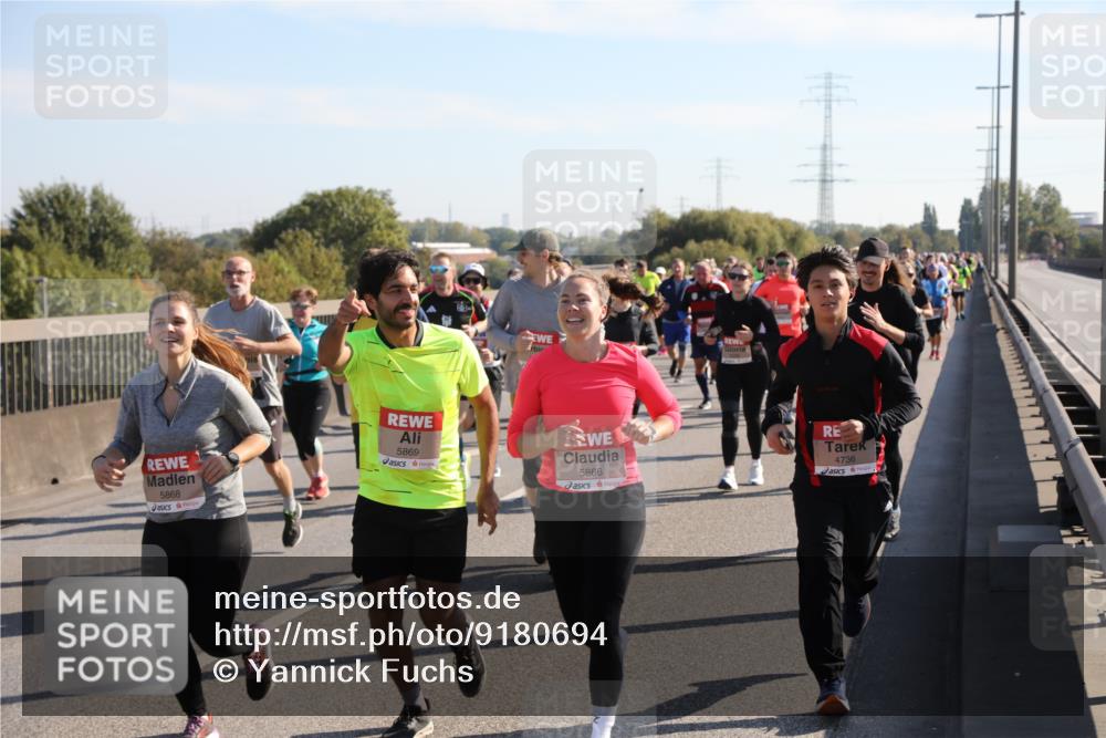 03.10.2025 - Köhlbrandbrückenlauf Yannick Fuchs http://msf.ph/oto/9180694 03.10.2025 11:21:49 Position 3 5868, 5869, 5866, 4736 meine-sportfotos.de