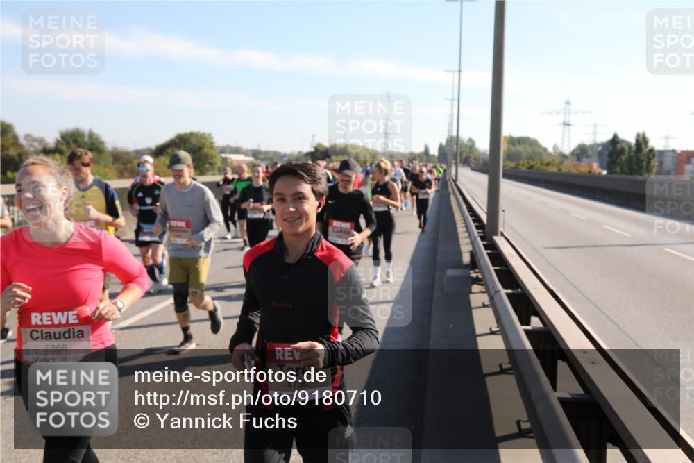 03.10.2025 - Köhlbrandbrückenlauf Yannick Fuchs http://msf.ph/oto/9180710 03.10.2025 11:21:51 Position 3 5866, 4736 meine-sportfotos.de