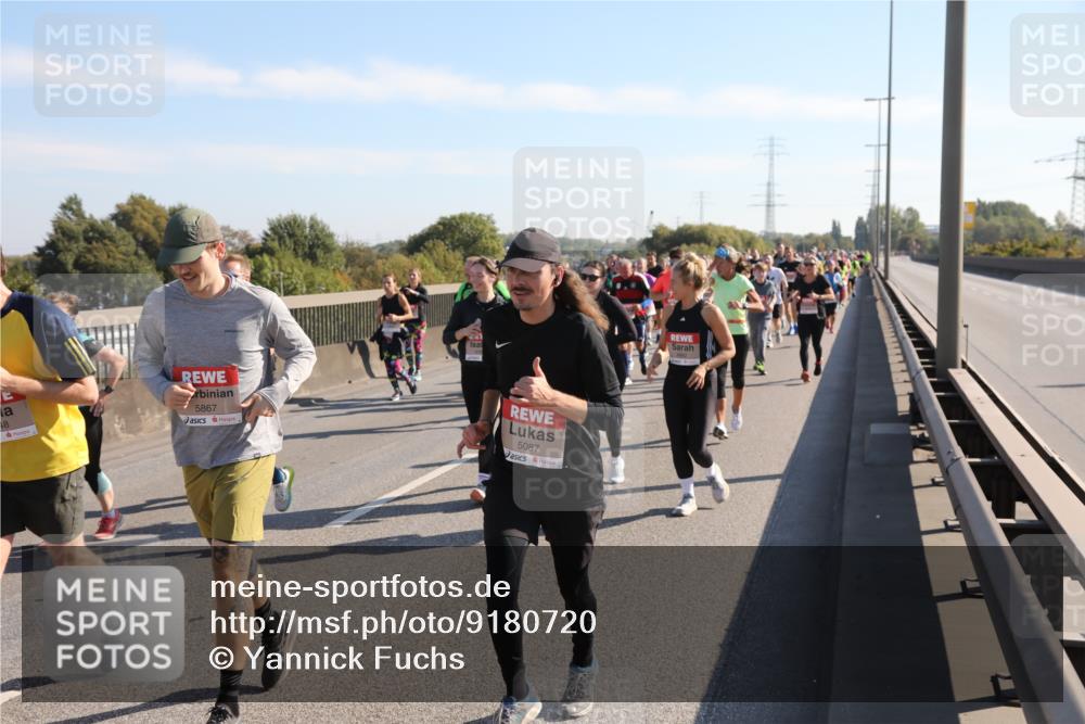 03.10.2025 - Köhlbrandbrückenlauf Yannick Fuchs http://msf.ph/oto/9180720 03.10.2025 11:21:52 Position 3 5867, 5087 meine-sportfotos.de