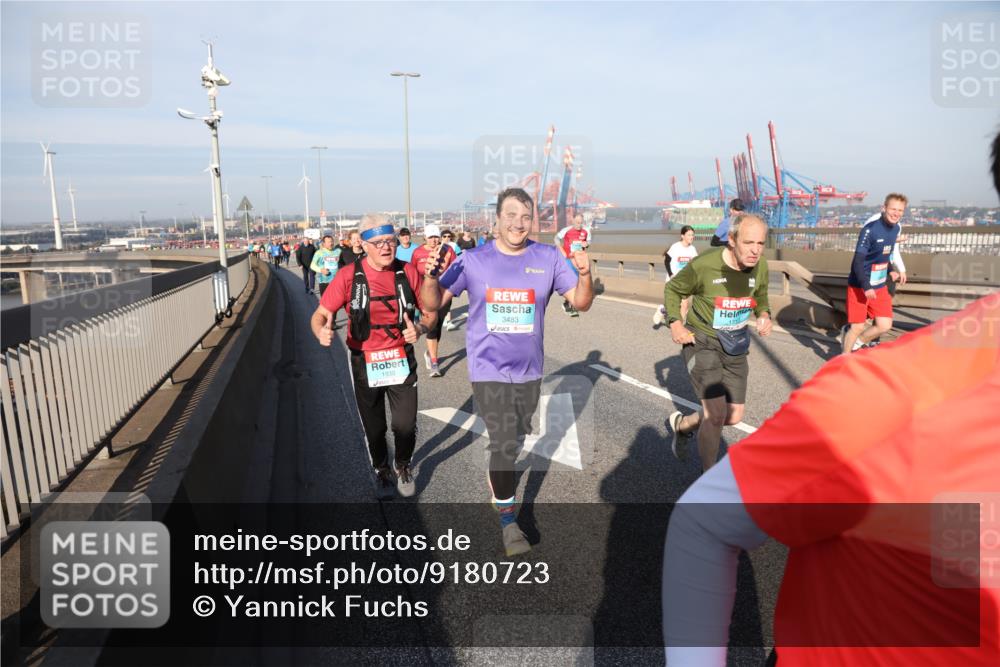 03.10.2025 - Köhlbrandbrückenlauf Yannick Fuchs http://msf.ph/oto/9180723 03.10.2025 08:55:14 Position 2 1930, 3483, 1713 meine-sportfotos.de