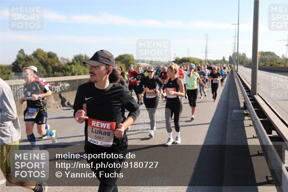 03.10.2025 - Köhlbrandbrückenlauf Yannick Fuchs http://msf.ph/oto/9180727 03.10.2025 11:21:52 Position 3 5087 meine-sportfotos.de