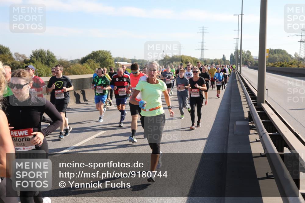 03.10.2025 - Köhlbrandbrückenlauf Yannick Fuchs http://msf.ph/oto/9180744 03.10.2025 11:21:53 Position 3 5288, 6474 meine-sportfotos.de
