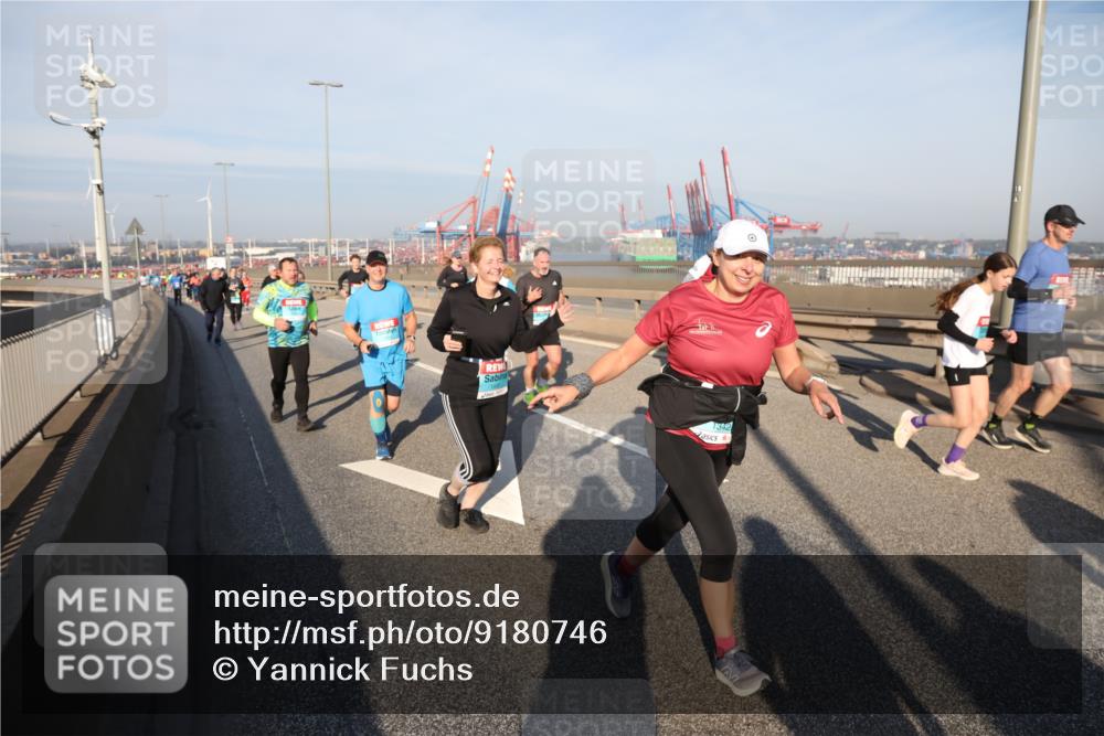 03.10.2025 - Köhlbrandbrückenlauf Yannick Fuchs http://msf.ph/oto/9180746 03.10.2025 08:55:16 Position 2 1342 meine-sportfotos.de