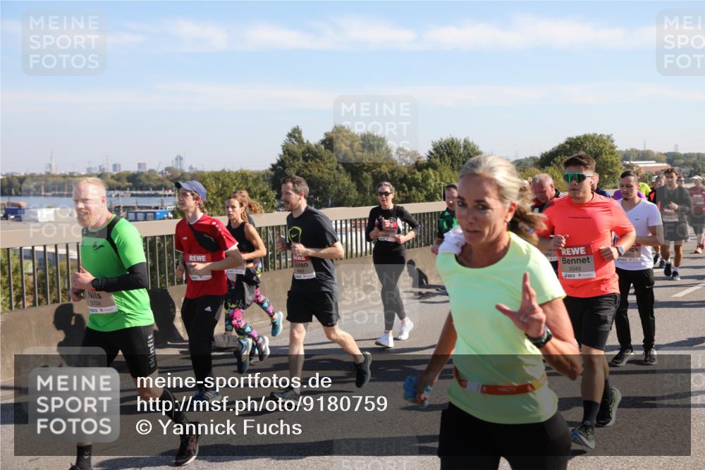 03.10.2025 - Köhlbrandbrückenlauf Yannick Fuchs http://msf.ph/oto/9180759 03.10.2025 11:21:55 Position 3 5704, 5543 meine-sportfotos.de