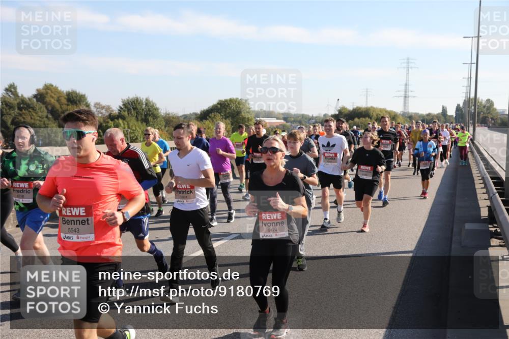 03.10.2025 - Köhlbrandbrückenlauf Yannick Fuchs http://msf.ph/oto/9180769 03.10.2025 11:21:55 Position 3 6316, 5543, 5891, 6474 meine-sportfotos.de