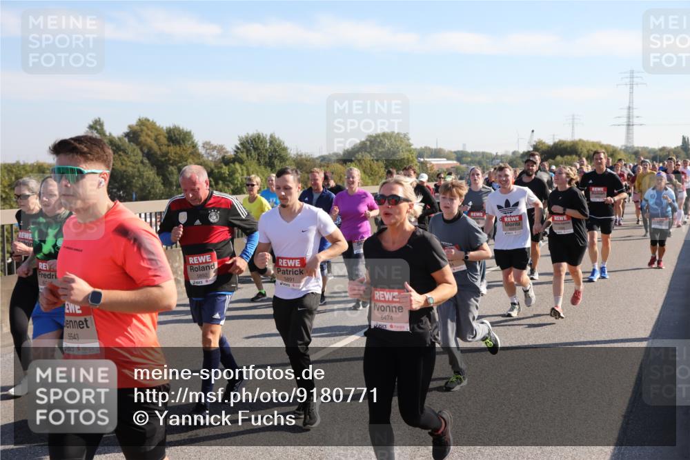 03.10.2025 - Köhlbrandbrückenlauf Yannick Fuchs http://msf.ph/oto/9180771 03.10.2025 11:21:56 Position 3 626, 5543, 5892, 5891, 6474, 6591 meine-sportfotos.de