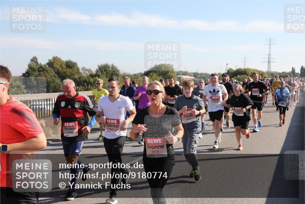 03.10.2025 - Köhlbrandbrückenlauf Yannick Fuchs http://msf.ph/oto/9180774 03.10.2025 11:21:56 Position 3 5892, 5891, 6474, 4434 meine-sportfotos.de